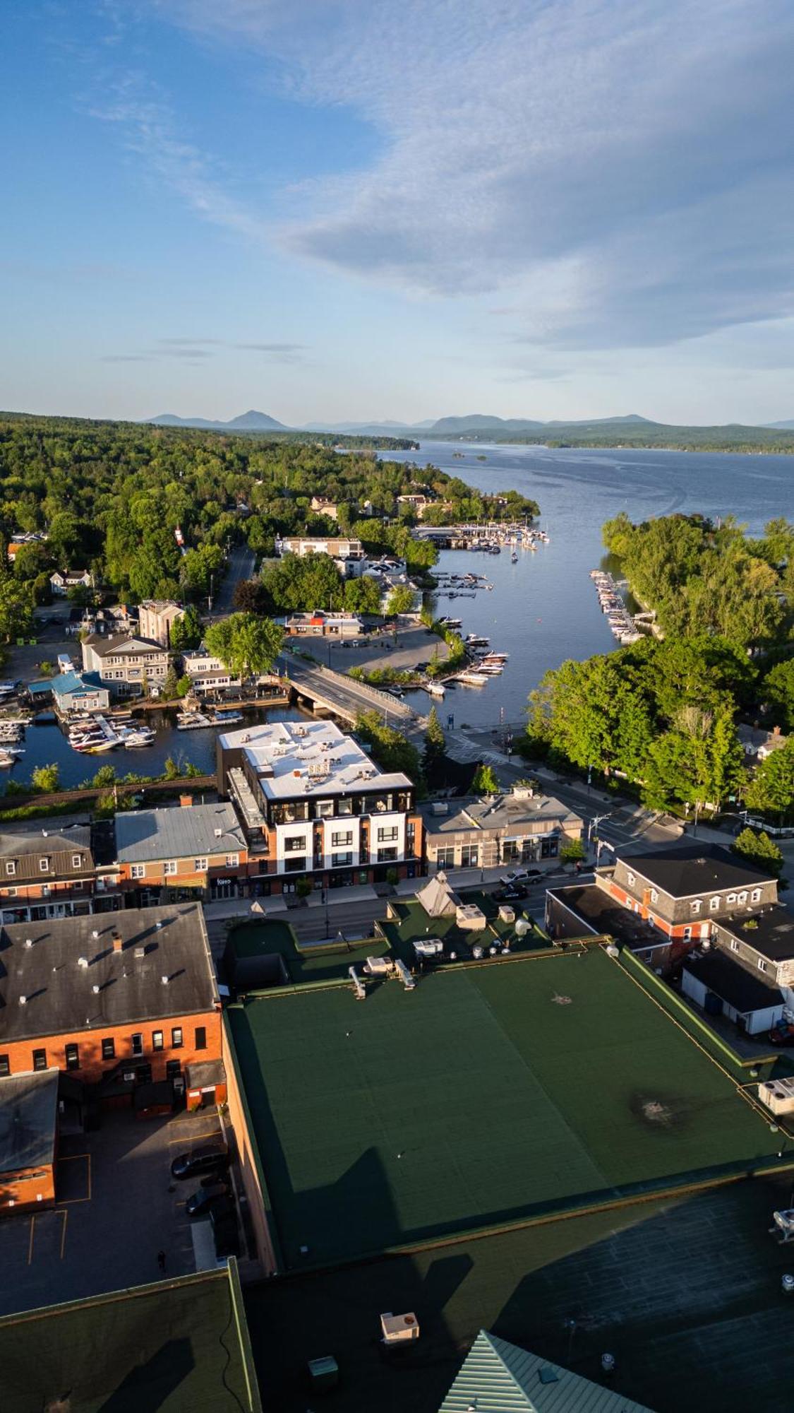 Hotel - Experience - Quartier Des Marinas Magog Eksteriør billede