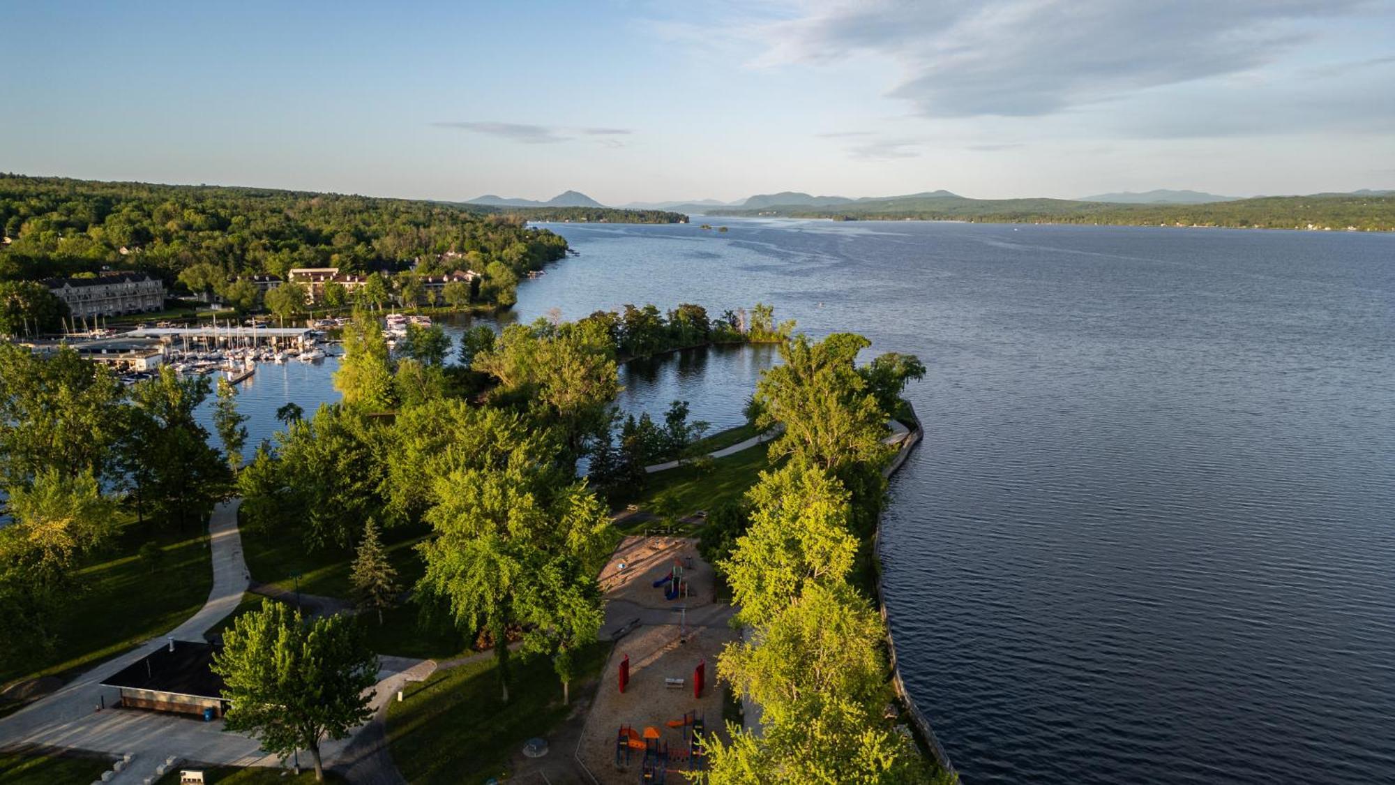 Hotel - Experience - Quartier Des Marinas Magog Eksteriør billede